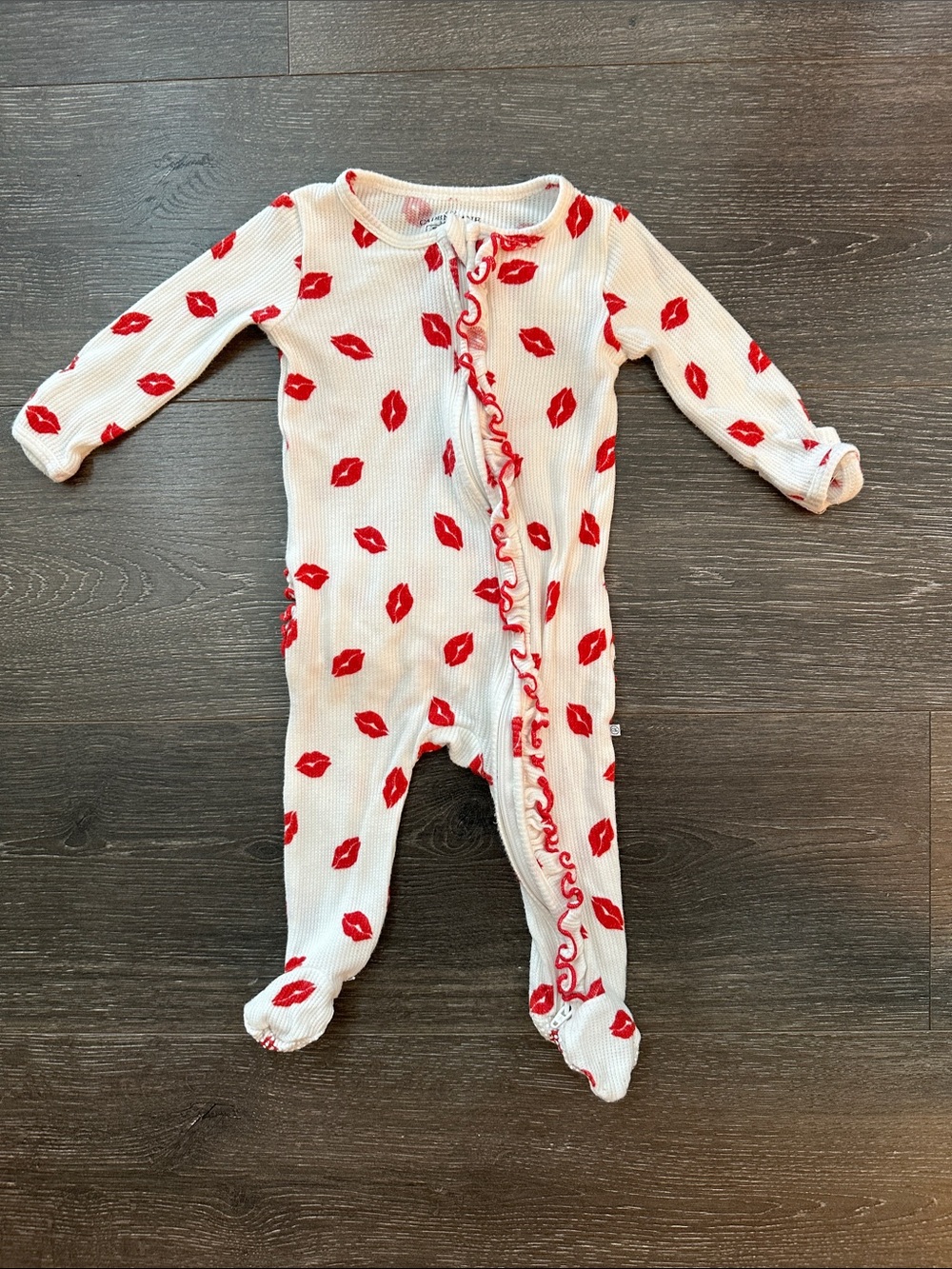 Caden Lane Little Kisses Bamboo Waffle Ruffle Zipper Footie